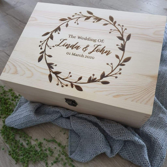Keepsake Pine Engraved Box Wedding Date In Wreath - Keepsake Box
